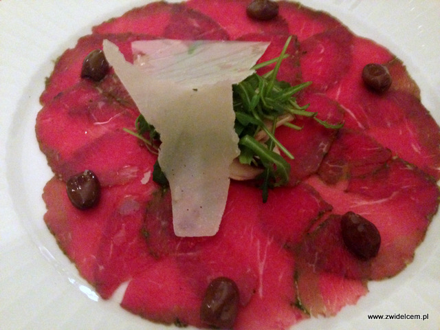 Kraków - La Grande Mamma - carpaccio z wołowiny, rukola, pieczarki, grana padano