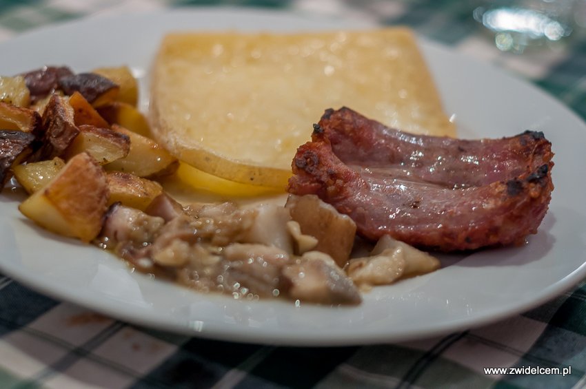 Kraków - Al Vecchio Forno - salsiccia z serem Dobiacco, borowikami i pieczonymi ziemniaczkami