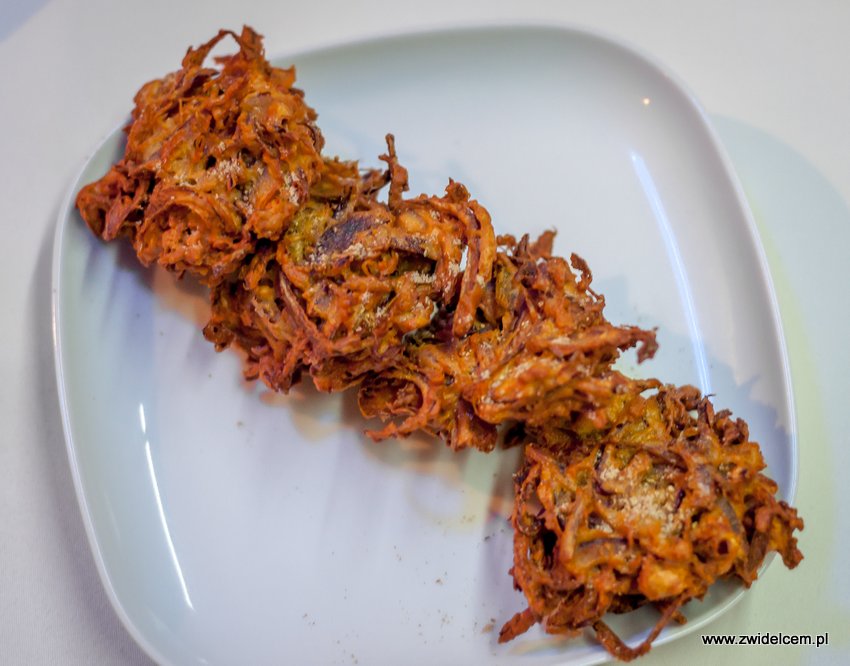 Kraków - Zayka - Onion pakoda - placuszki cebulowe