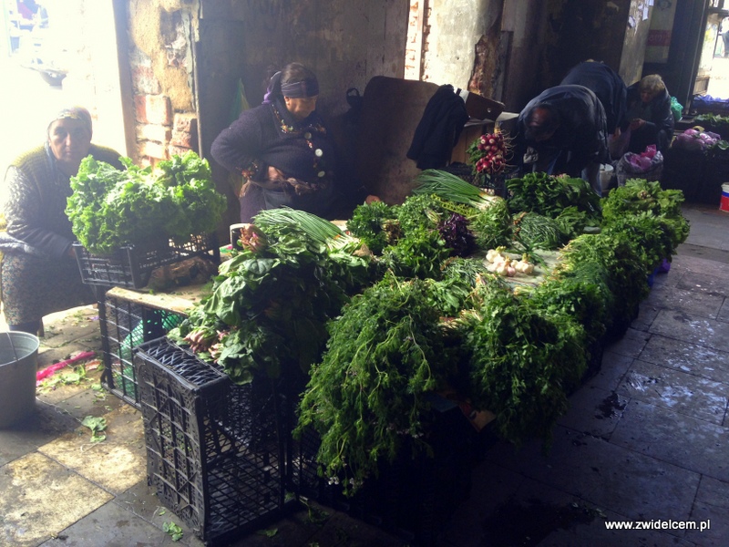 Gruzja - Tbilisi - Dezerters Bazaar - zioła i natki