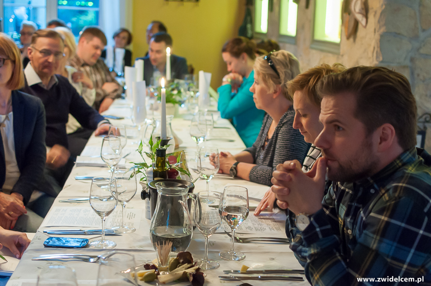 Kraków - Klimaty Południa - Festiwal szparagów i rieslinga - stół