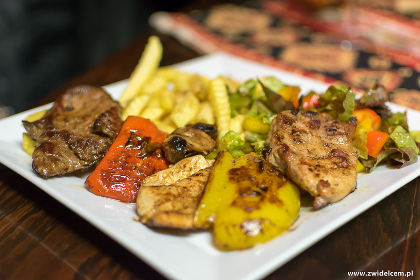 Kraków - Restauracja Armeńska - Mix mięs i warzyw